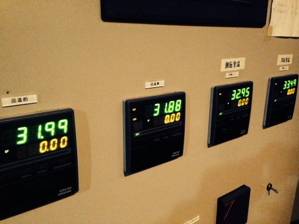 温度や湿度などを管理する機材